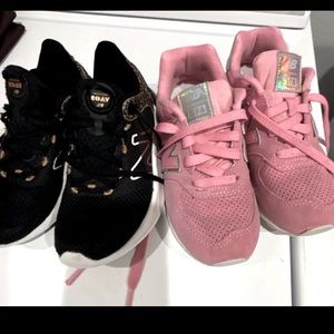 2 new balance shoes 12/13